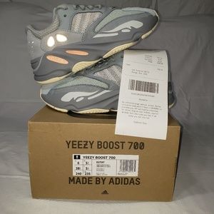 Yeezy Boost 700 Inertia Size:6 Mens